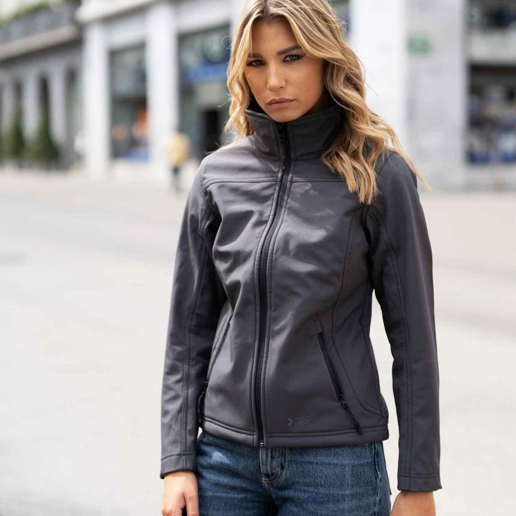 Slika Ženska klasična softshell jakna ef601